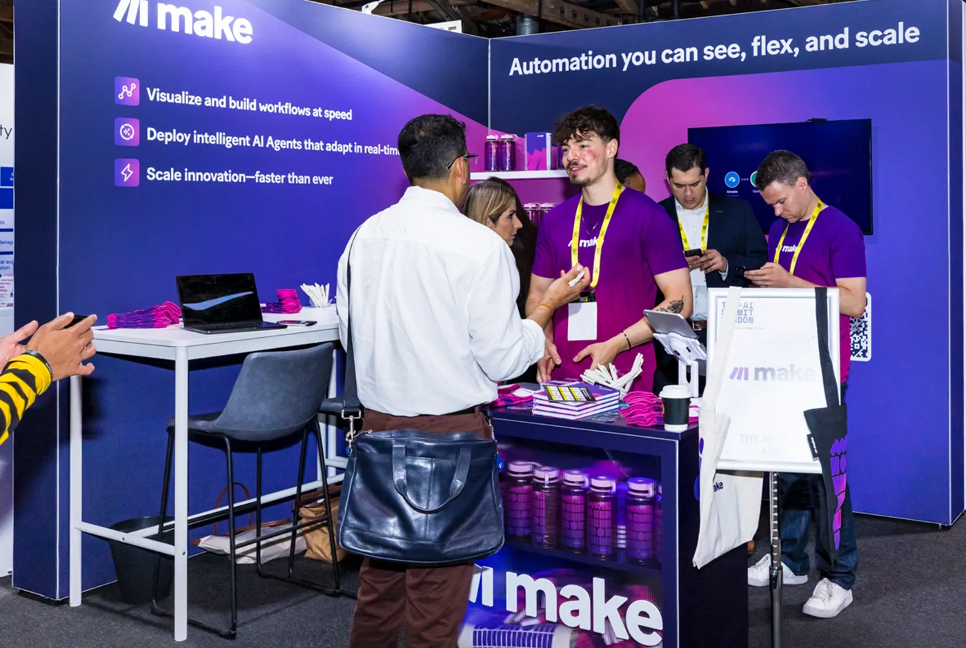 Exhibition stand builder