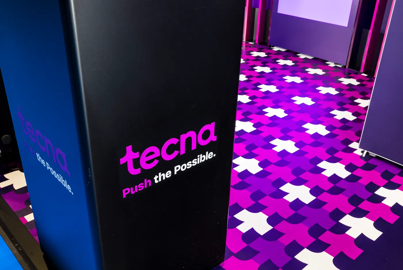 bespoke stand design confex 2026