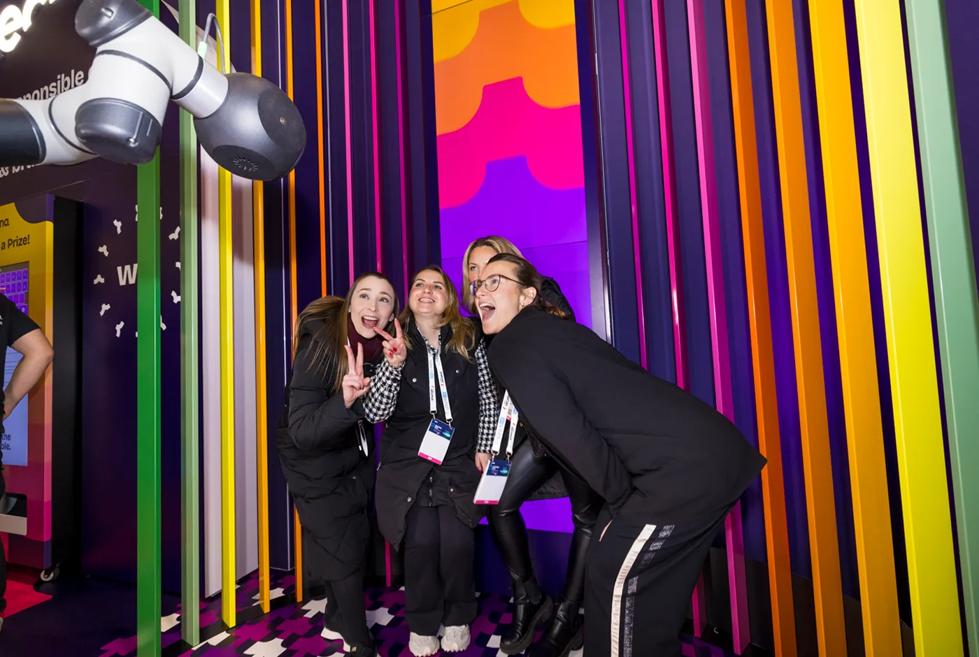 custom stands confex